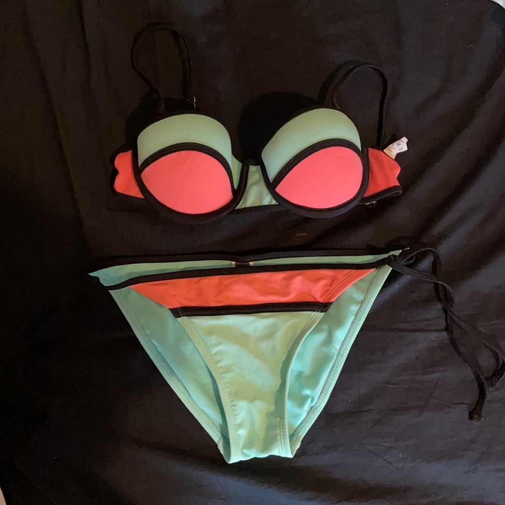 VM Mint/Coral Bikini Set